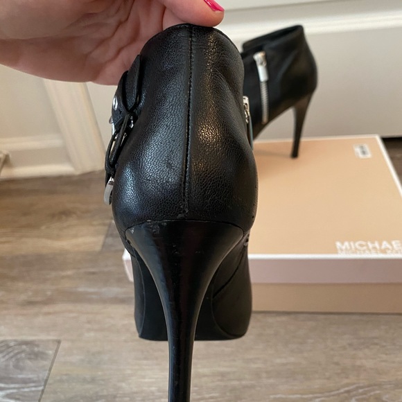 Michael Kors Heels - Picture 3 of 8